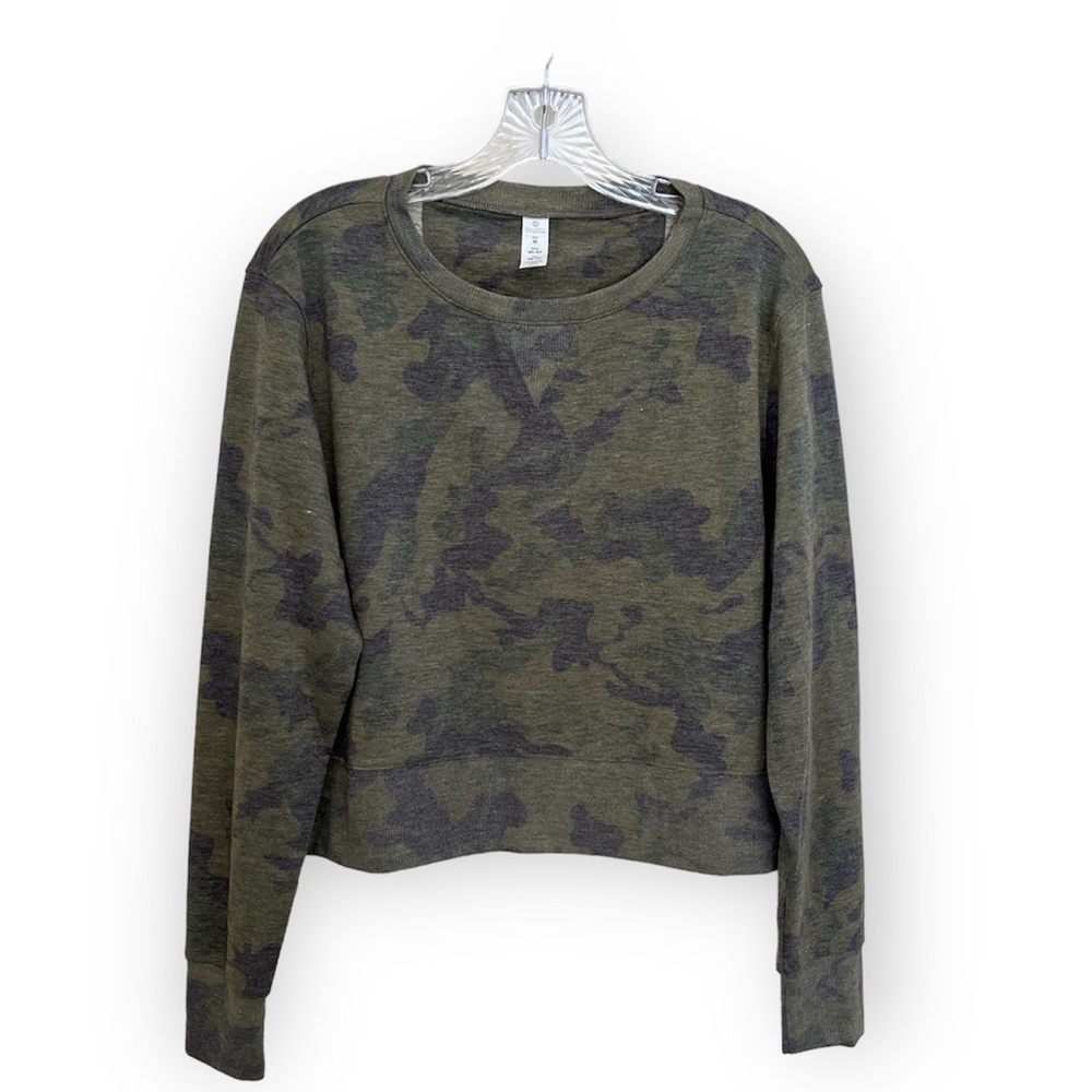 NWT Balance Collection Lightweight Cropped Camo Pullover size Medium
